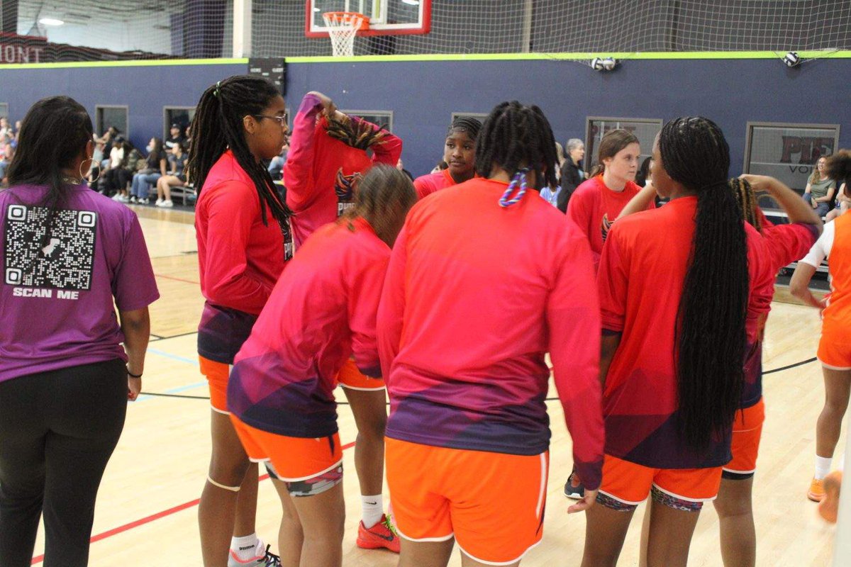 PhoenixWwbb's tweet image. I just want to let my girls know how proud of them I am. I don’t brag, we compete. I want to let them know that I appreciate them.🫡 @BriCarelock2026 @LA_Alexander23 @CMcBaller12 @Kaiyabond @Clara_Powell08 @Teanna_keenan @BrookBratt08 @sadiefaulkner_ @JennyABriggs @ksg_baller