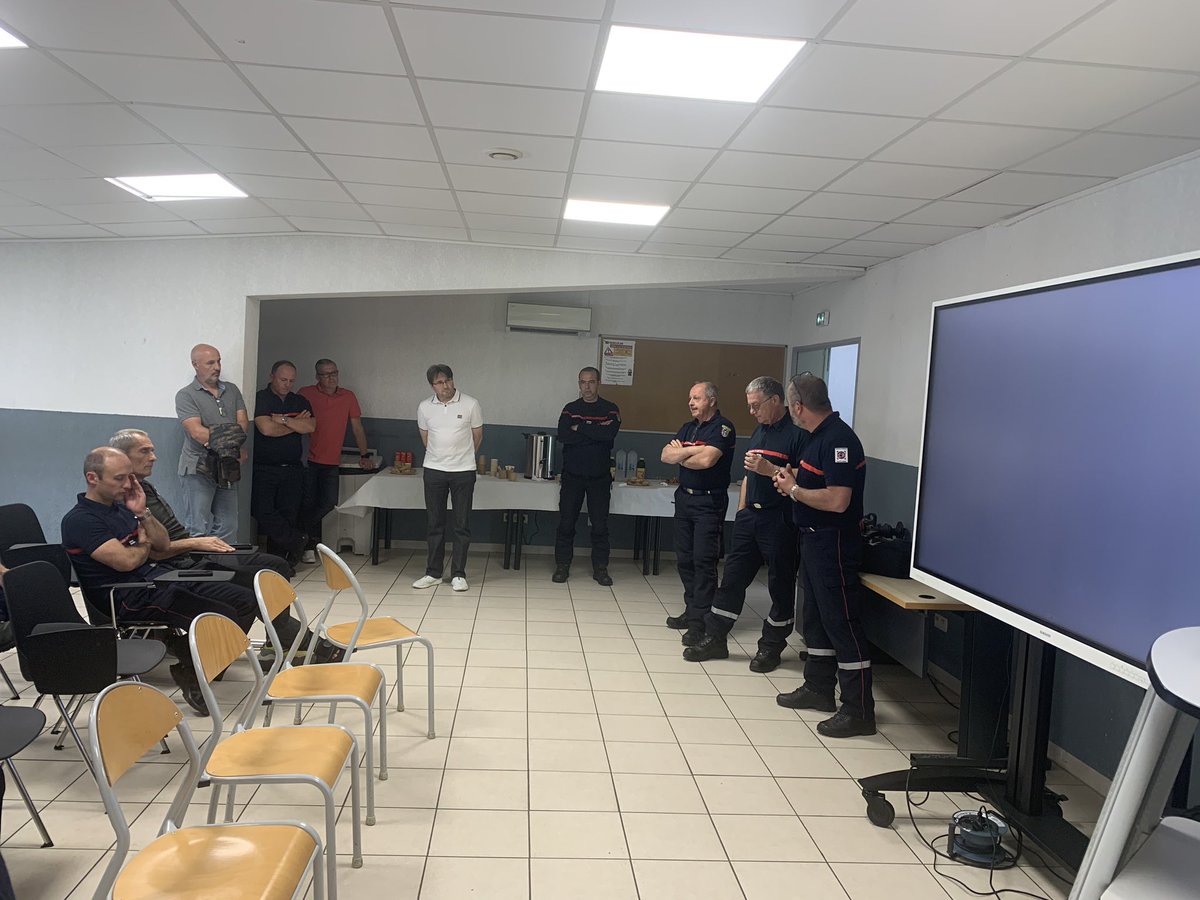 sis_2b's tweet photo. #INSEME Ouverture de la FMAPA FDF des cadres des SIS de Corse regroupés sur une séquence commune à CORTE. Ouverture de la session par les DSIS JJ.PERALDI et P. PIERI. Au programme apports d’expert @UnivCorse et des mises en situation variées proposées aux cadres. @SIS_2A https://t.co/raElqO7ytw