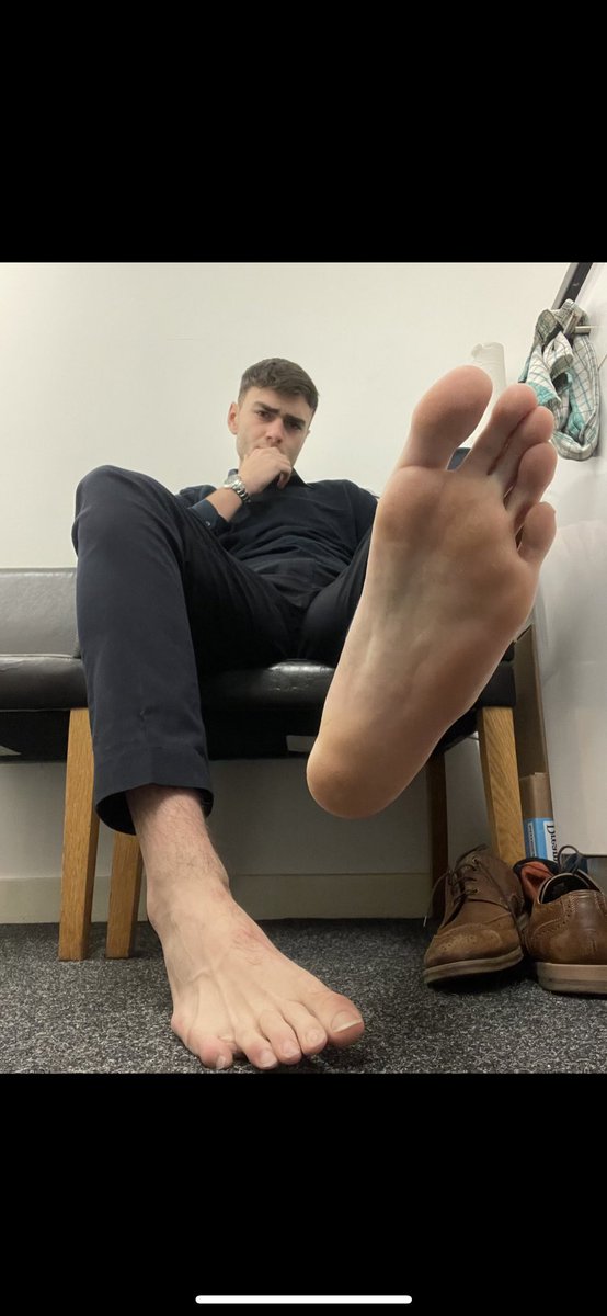 Look at you down there… so pathetic, desperate and always wanting more. I’m the alpha master with the biggest feet and im ready to dominate all day! @AlphaMaleWorld1 @trusted_alphas @rt_feet @alphaxfindomrt @BestFootMasters @MasterJockPromo @MASTER_UPDATES @obedientgaysub