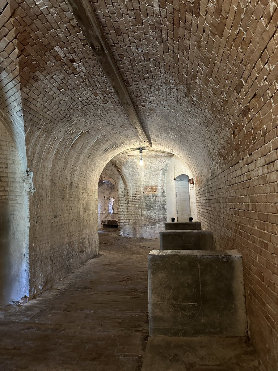 emrosewanders's tweet photo. Spent some time this weekend exploring Fort Pickens in Pensacola, FL. You have to drive down a long stretch of beach before entering the park — a hefty $25 fee per car! Part of NPS, though, so our National Parks pass got us in without issue. #pensacola #florida https://t.co/zg0PIo6F2H