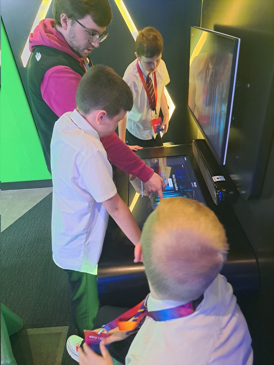 Miss Stevenson tweet media