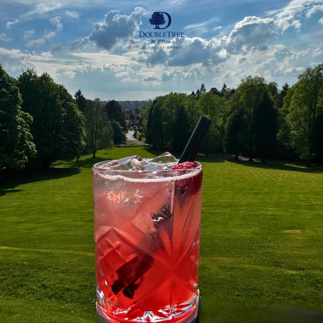 It's World Cocktail Day and our expert mixologists have created yet another outstanding cocktail of the month, Tickled Pink! 50ml Raspberry Gin 25ml Raspberry Syrup 25ml Lemon Juice Top Soda Water cocktail menu hil.tn/l369rv ☎️ 01786 822551 #WorldCocktailDay