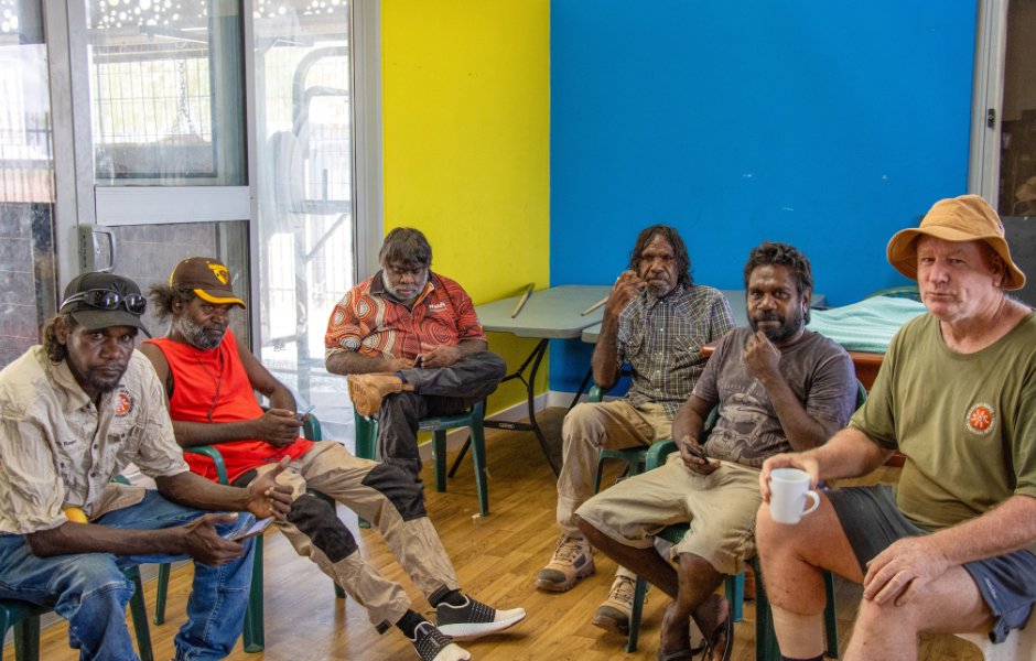 💰💪 KJ #FinancialLiteracyWorkshops are empowering Martu in #Jigalong to take control of finances! Designed in response to Martu demand for a better understanding of money + financial decisions, the #KJFinancialLiteracyProgram is delivered in each community.