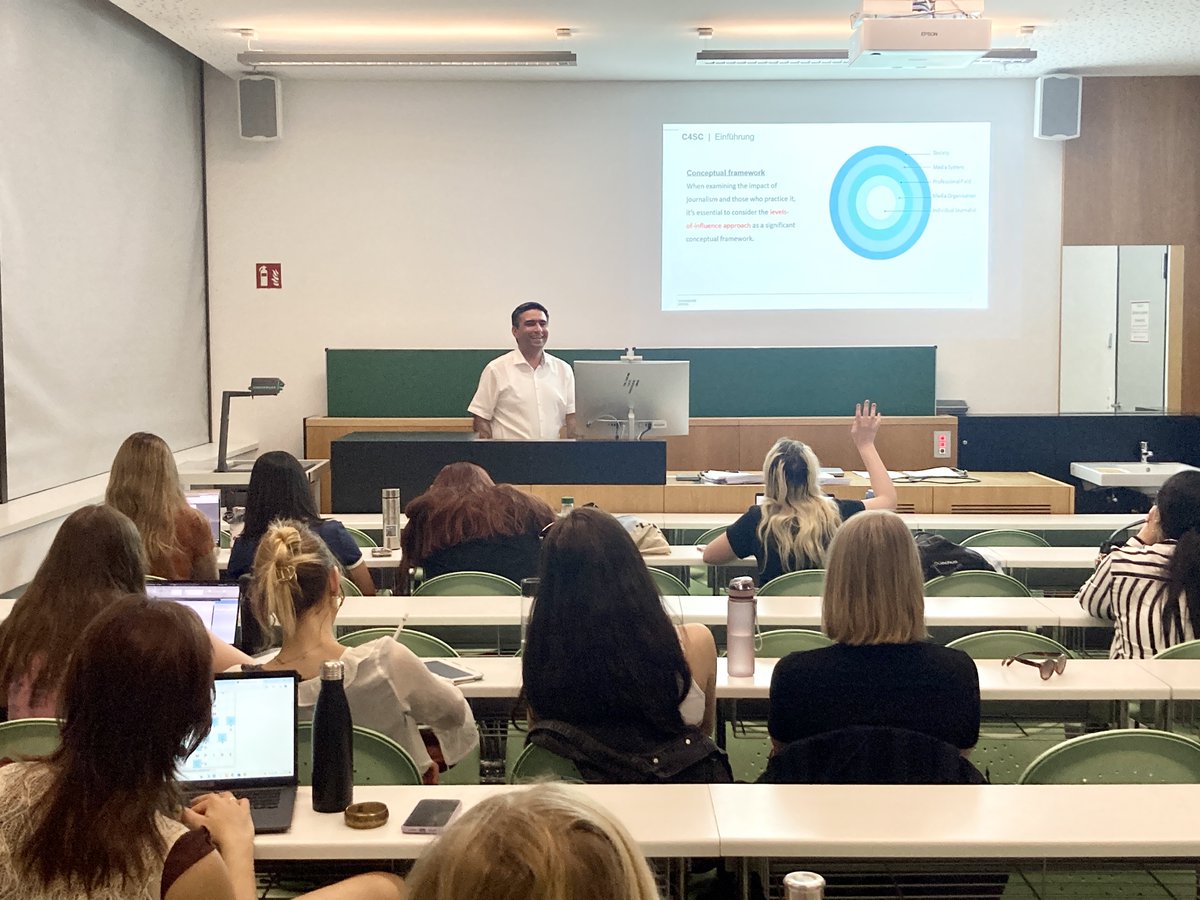 Our seminar 'Deep Internationalization - Media and public spheres in fragile states: The case of Afghanistan' has kicked off at Uni Leipzig!. We delve into a subject and context that remains largely uncharted territory within German communication studies: the dynamics of media