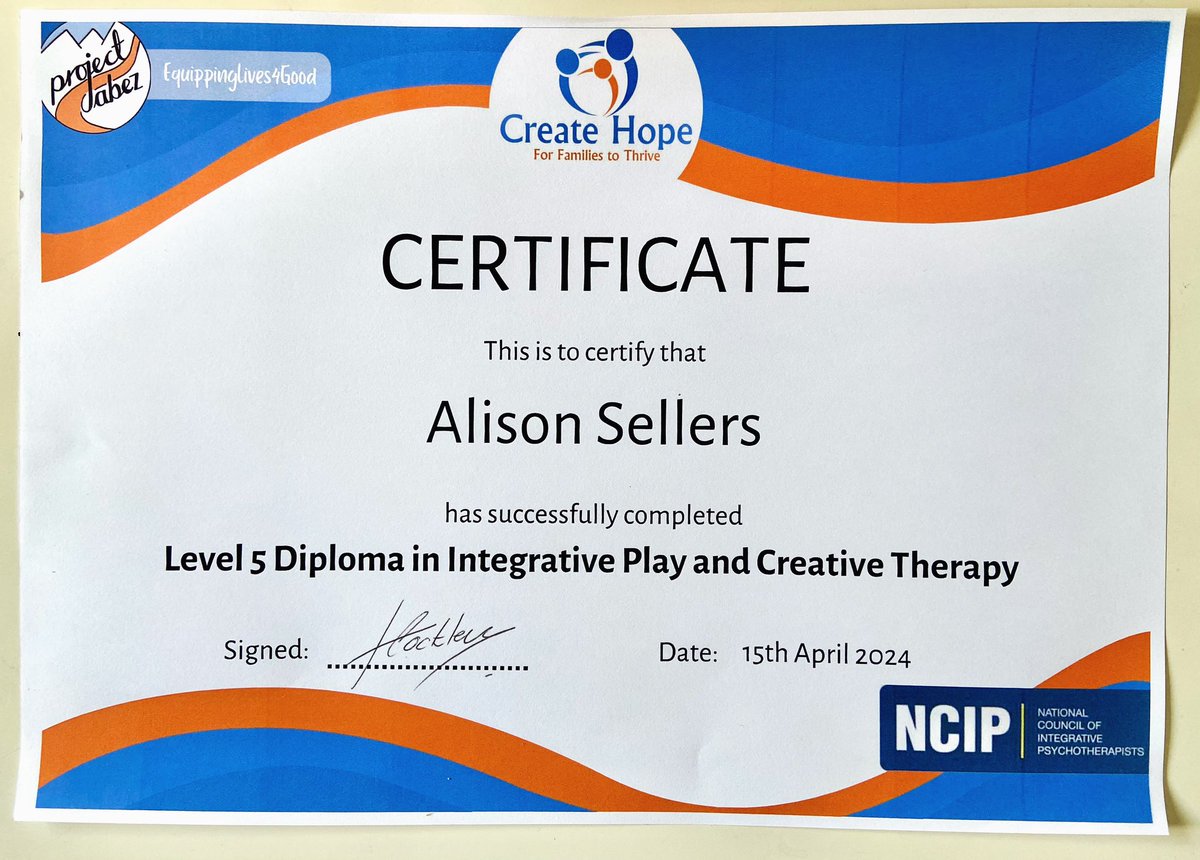 So so excited to share that I have passed my course in Play & Creative Therapy. 🤩

Beyond happy to be able to support more children, young people and families as a Play & Creative Therapist 💛

#playtherapy #creativetherapy #childrenstherapy #NCIP #alisonrelaxkidswokinghamareas