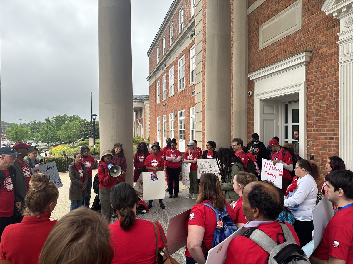 Thank you to Ward 4 DC State Board of Education Representative @ForOleary and Executive Director Elizabeth Falcon at Jobs for Justice @DCJWJ for joining @WTUTeacher at @RooseveltHSDC, @MacFarlandMS, and @DorothyHeightES to rally for a new contract this past Friday! #redfored,