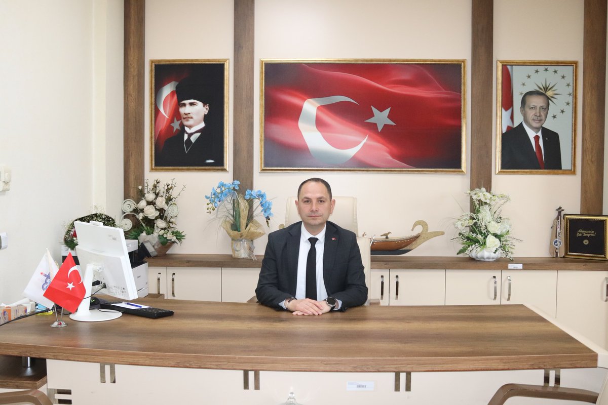 Adapazarı İlçe Millî Eğitim Müdürlüğü (@adapazarimem) on Twitter photo Adapazarı İlçe Millî Eğitim Müdürü olarak görevlendirilen Engin Kahraman 13.05.2024 tarihinde görevine başlamıştır.
<a href="/tcmeb/">Millî Eğitim Bakanlığı</a> <a href="/Yusuf__Tekin/">Yusuf Tekin</a> @sakaryavaliligi @valikaradeniz <a href="/sakaryamem/">Sakarya İl Millî Eğitim Müdürlüğü</a> <a href="/coskunbakirtas/">Coşkun BAKIRTAŞ</a> <a href="/enkahraman54/">Engin KAHRAMAN</a> Adapazarı İlçe Millî Eğitim Müdürü olarak görevlendirilen Engin Kahraman 13.05.2024 tarihinde görevine başlamıştır.
<a href="/tcmeb/">Millî Eğitim Bakanlığı</a> <a href="/Yusuf__Tekin/">Yusuf Tekin</a> @sakaryavaliligi @valikaradeniz <a href="/sakaryamem/">Sakarya İl Millî Eğitim Müdürlüğü</a> <a href="/coskunbakirtas/">Coşkun BAKIRTAŞ</a> <a href="/enkahraman54/">Engin KAHRAMAN</a>