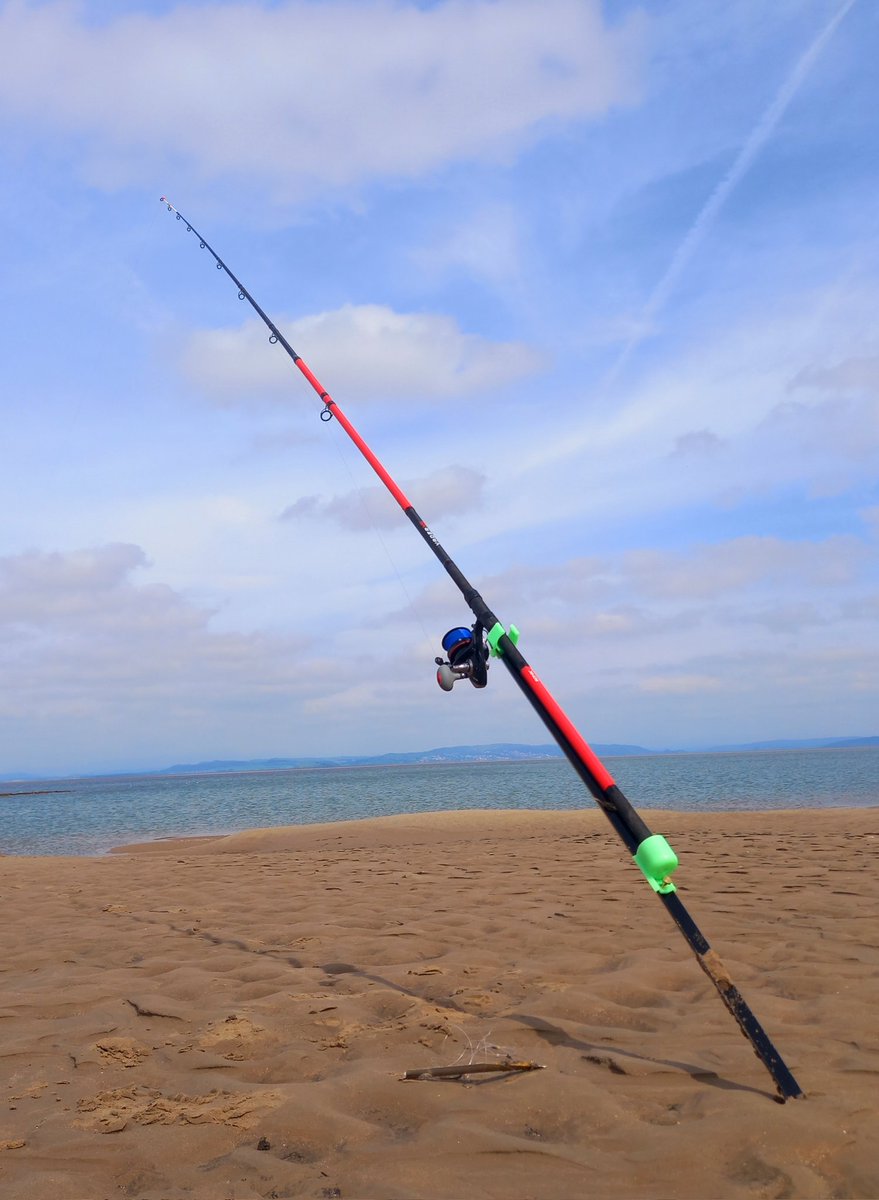 #seafishing #angling #Morecambe 
Fished low water this morning.  Not a great deal of action, a small plaice and some how missed a rod bending bite on peeler crab. Next time...