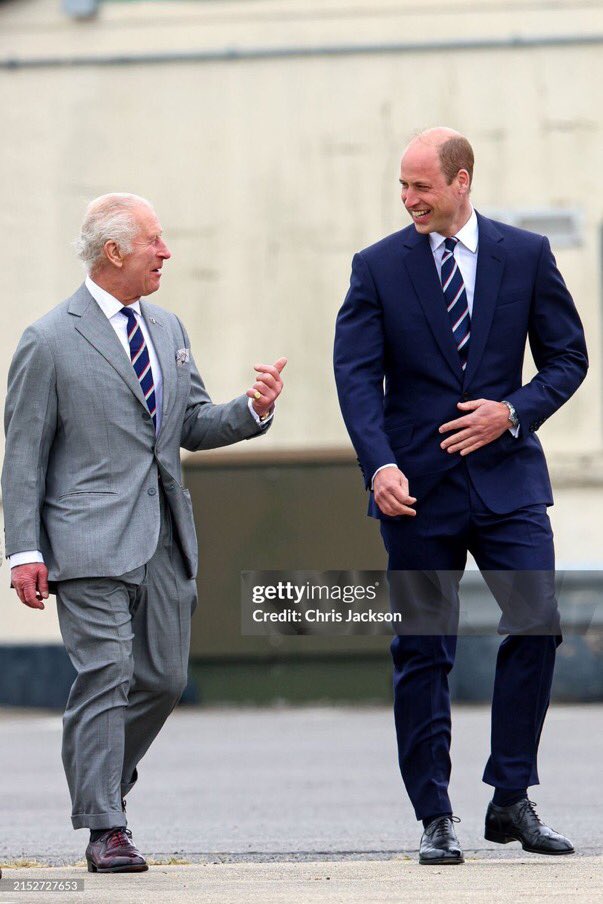 Ok so can we have more joint engagements with King Charles and his son Prince William please 😊 The way these two have fun and are so relaxed with each other is lovely to see. #PrinceWilliam #KingCharles