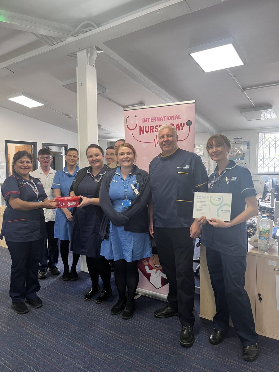Senior nursing teams <a href="/mcrlco/">Manchester Local Care Organisation</a> visiting our staff all day to thank them for their hard work and dedication ❤️Happy nurses day to all our nurses !
Thank you for all your hard work .  <a href="/INT3_DNs/">INT3 District Nurses</a> <a href="/IntWithington/">INT Withington and Fallowfield</a> <a href="/GemmaHurst5/">Gemma Hurst</a> <a href="/MFTnhs/">MFT NHS</a> <a href="/alanil1/">Layla</a> <a href="/paula_flint/">Paula Flint</a> <a href="/AWolke/">Tony Wolke</a>