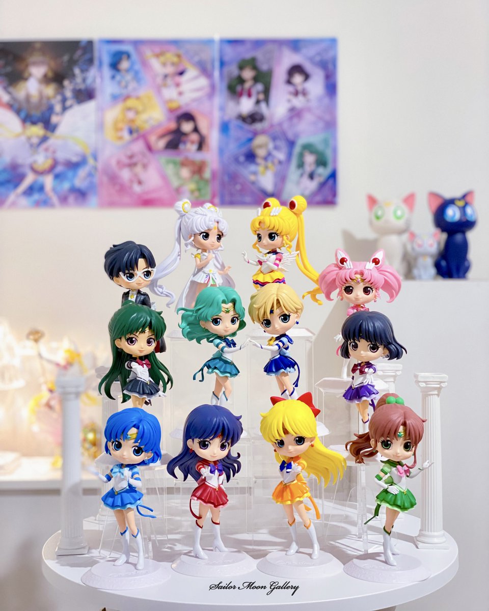 👦🏻✨Qposket Sailor Moon Cosmos Ver.A is complete. Set up for display like this is so beautiful.🥰😍
🌙🌹🩵❤️💚🧡💕💙💚🩷💜⭐️✨
#セーラームーン #SailorMoon 
#SailorMoonCosmos #Qposket