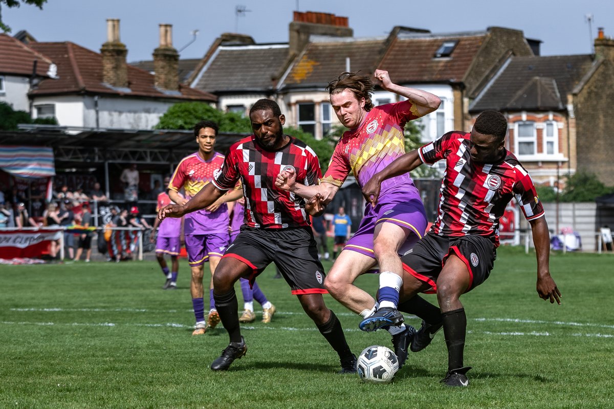 A 3-2 win for the current Clapton CFC men's first team against the legends in a great game on saturday @OldSpottedDogE7 good to see old friends back - Legends always welcome home. Photos : flickr.com/photos/clapton…