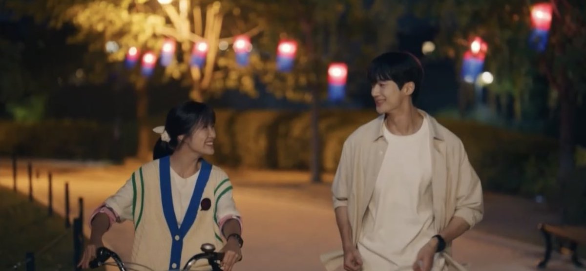 SUNJAE— 'it doesn't matter which time zone you are from, for me, whether you are from the past or the future, you are still the same to me'

THEM. IN EVERY TIMELINE. IN EVERY LIFE TIME. 

#LovelyRunnerEp11 #LovelyRunner