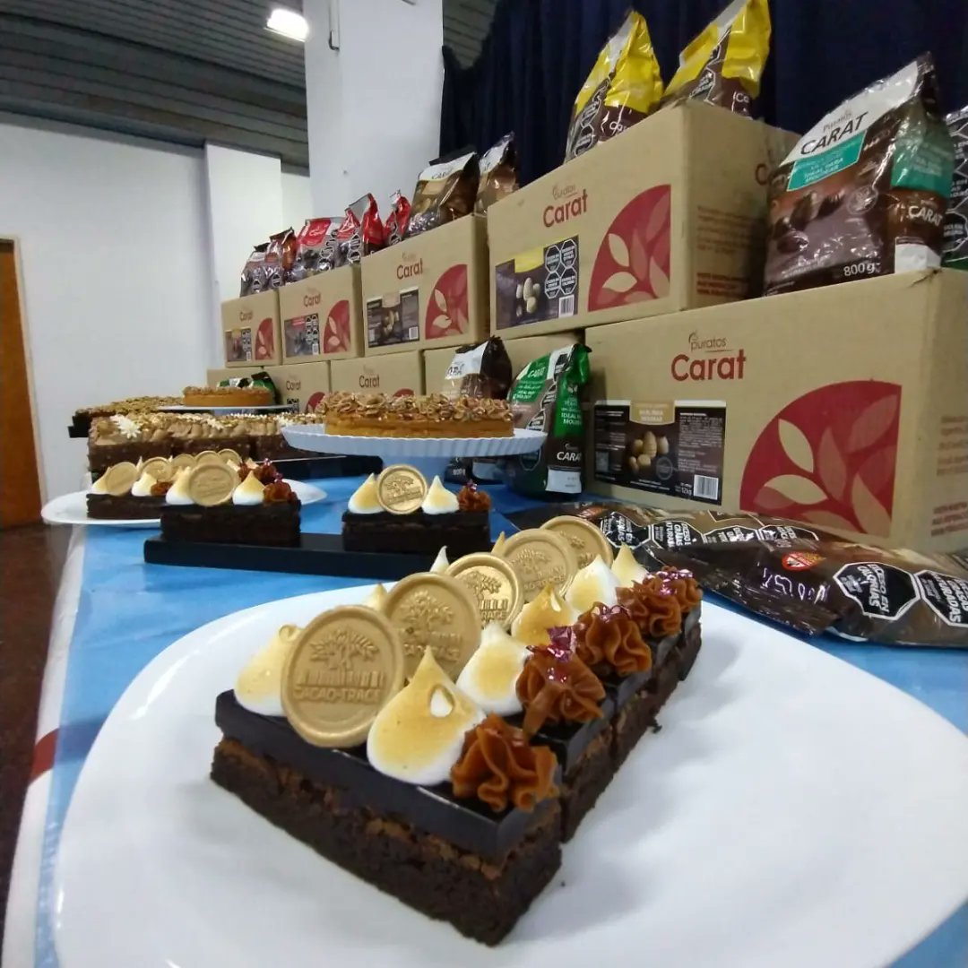 pastelerosmdq's tweet image. Esta charla favorecio a afiliados pero también a quienes están en formación en nuestra #Escuela porque muchos de ellos día a día trabajan en la #Pastelería, la Rama Alfajorera, la #Repostera, e incluso la rama Heladera.