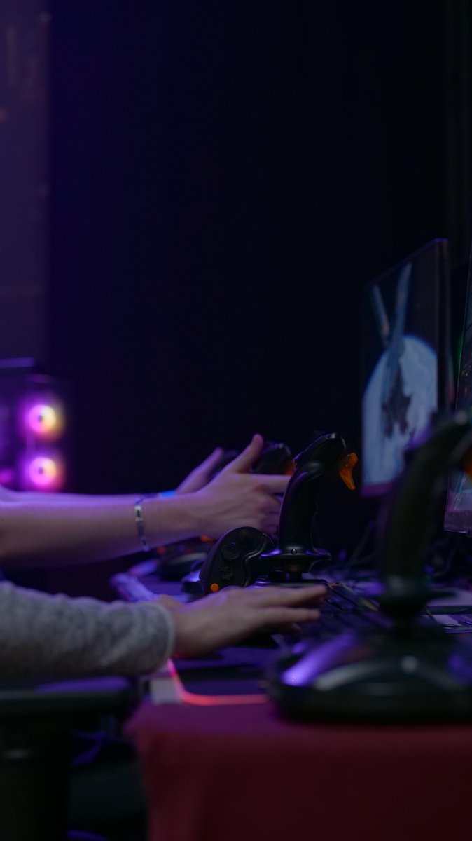TMThrustmaster's tweet photo. We are back from @BEACON_belgium and still on cloud nine! 
Thanks to the Be@con team and all visitors for this amazing weekend! 🌌 https://t.co/to4TjQQGxI