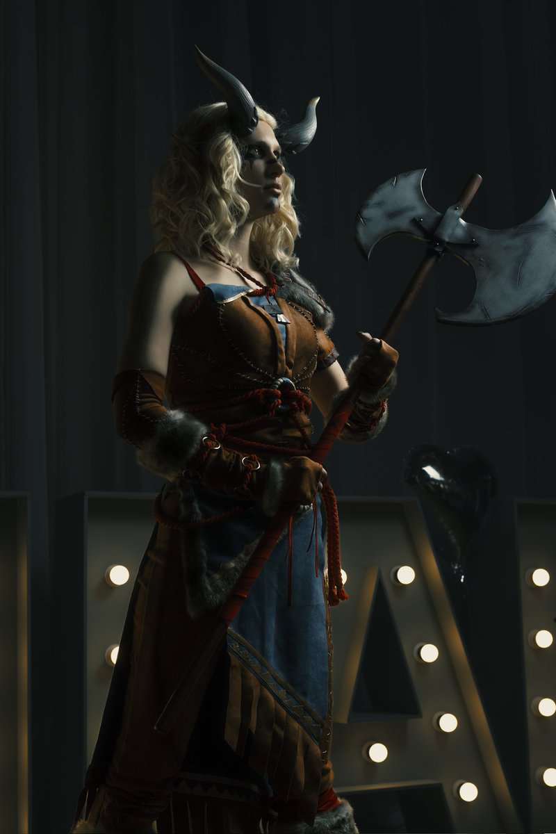 shellesst's tweet image. Шикарное фото с Фан фана от крутого @Sketch_Turner