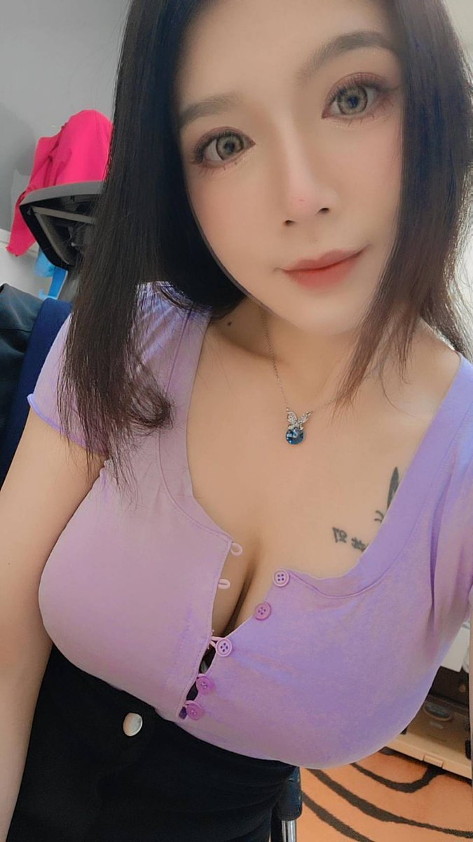 生日蛋糕上的蠟燭越來越多，就像我的願望越來越多，但實現的機會越來越少。 https://t.co/C0w5OTtMK0