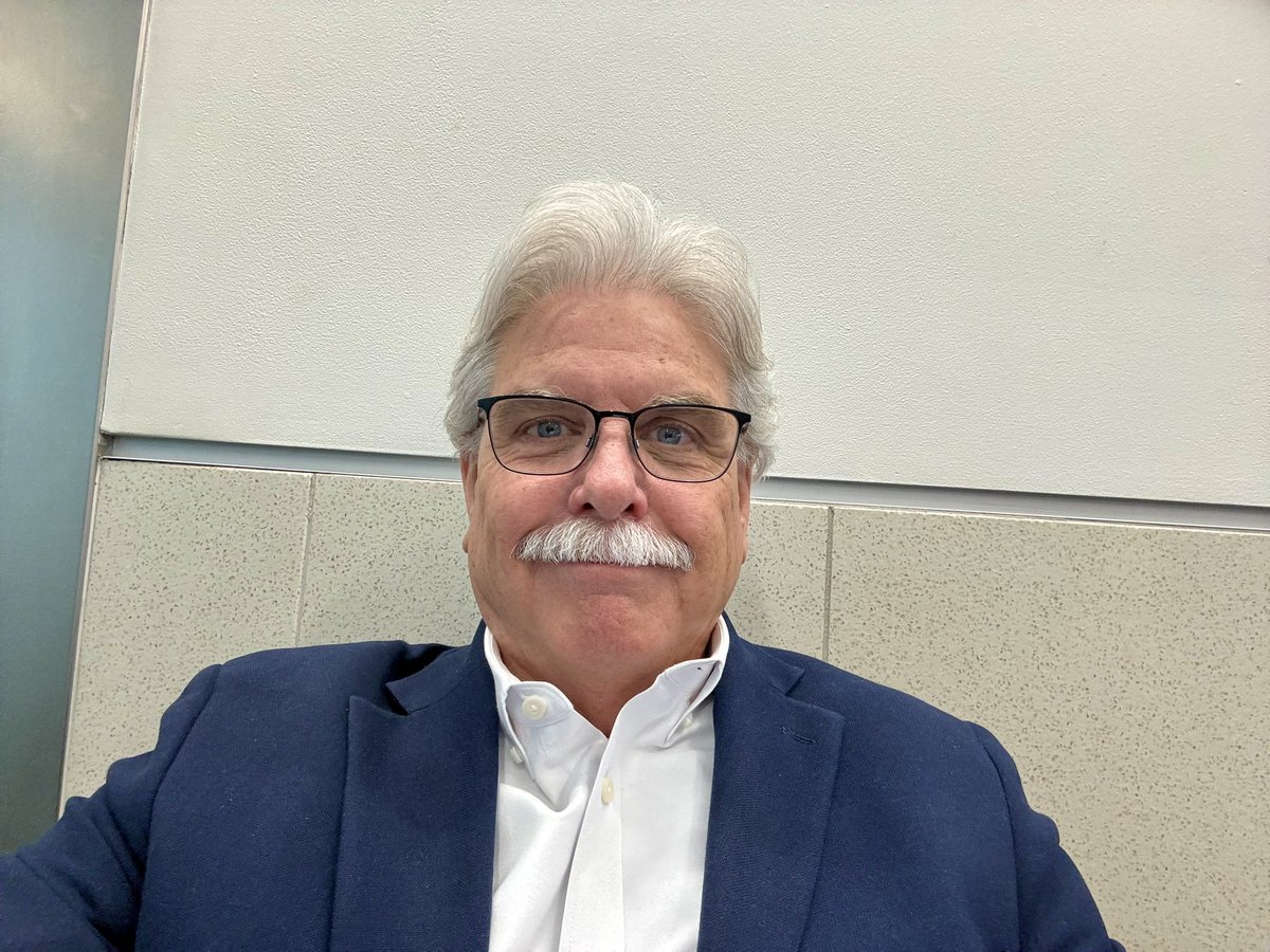 At ATL to catch a Delta flight to TPA. Today is the DAY! Picking up my new Road Vessel! First flight as a non-employee. Feels kinda weird.