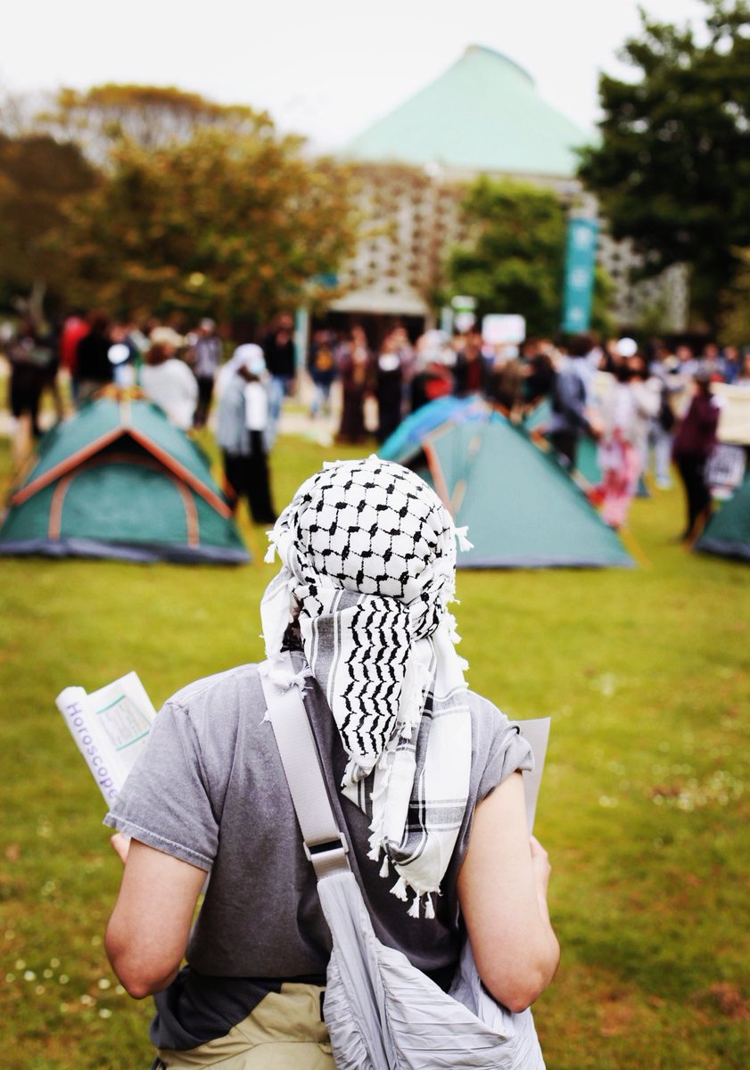 We send solidarity to Sussex Uni students at the new @uos_encampment.
We urge our local followers & supporters to go to the Falmer campus & show your support! 🇵🇸