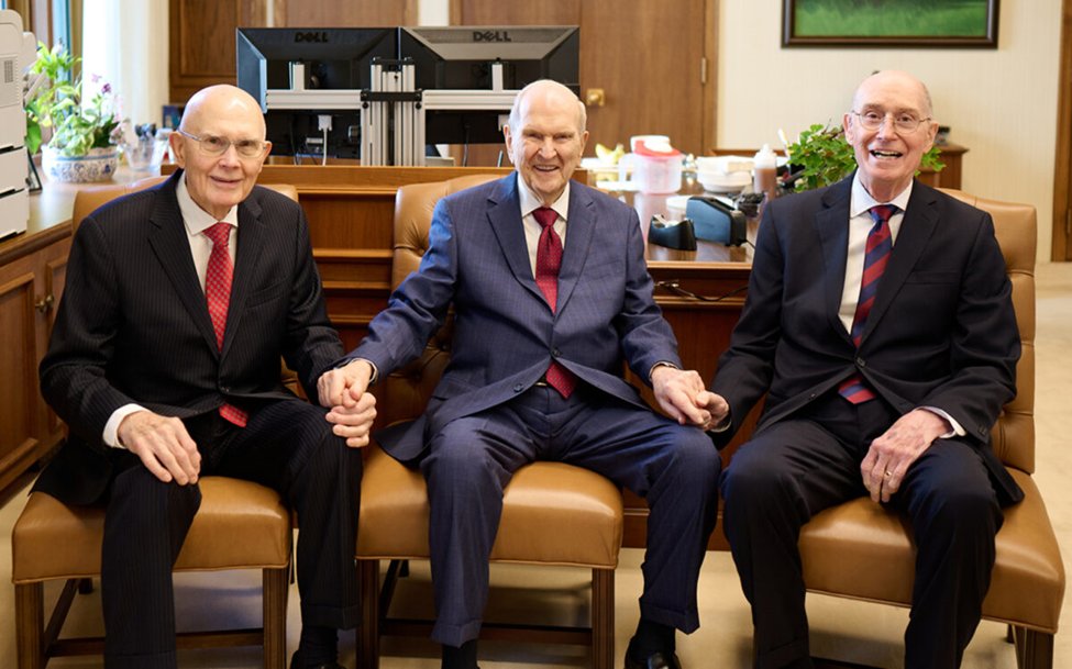 Elder Jack N. Gerard said, “As a covenant people, and as leaders of His Church, we must be beyond reproach and aligned with the standards the Lord has set.” #GeneralConference #JesusChrist
churchofjesuschrist.org/study/general-…