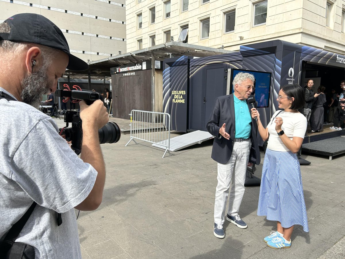 Jusqu'à 19h30, Place de Thessalie à #Montpellier, @HeleneMacurdy, @n_monfort et #AgatheAuproux vous attendent nombreux pour #LesLivesdelaFlamme : des animations, des rencontres et du partage autour des valeurs olympiques en attendant le passage de la #flammeolympique2024 🔥