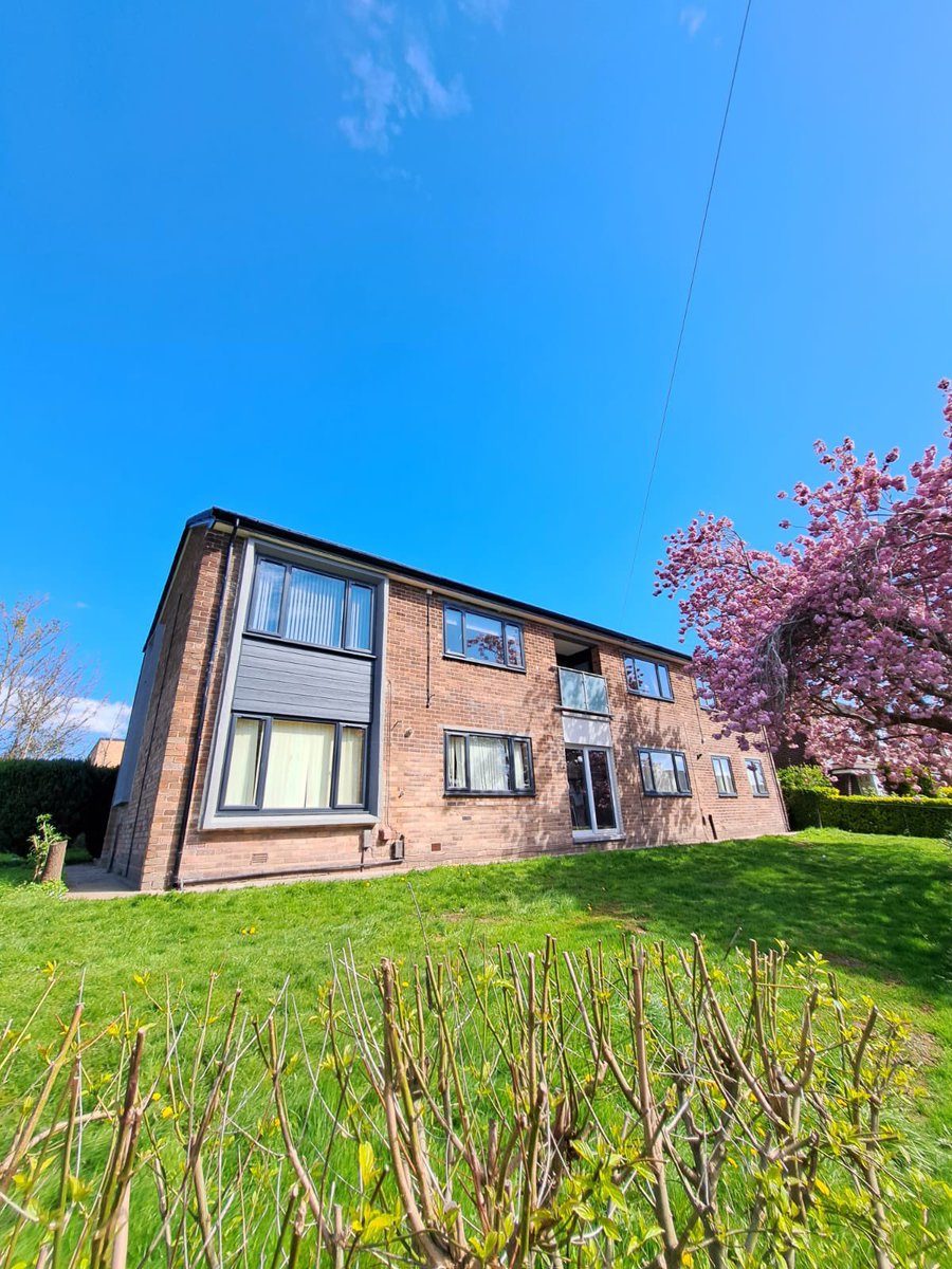Ecogeeuk's tweet photo. We’re taking a trip down memory lane today to a project that was completed just over a year ago.
Ecogee worked on a number of properties for @HaltonHousing as part of the Social Housing Decarbonisation Fund (Wave 1).
#Ecogee #ECO #EnergyBusiness #Liverpool #NorthWest #Energy https://t.co/wjav8BiYO3