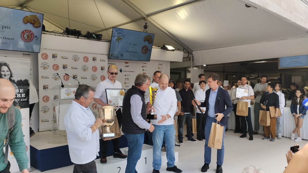 🥐 L'actualité est décidément gourmande à Paris Centre : après la meilleure baguette la semaine dernière, c'est au tour du meilleur croissant du Grand Paris d'être récompensé aujourd'hui. Félicitations à la Maison Doucet dans le 12e arrondissement !