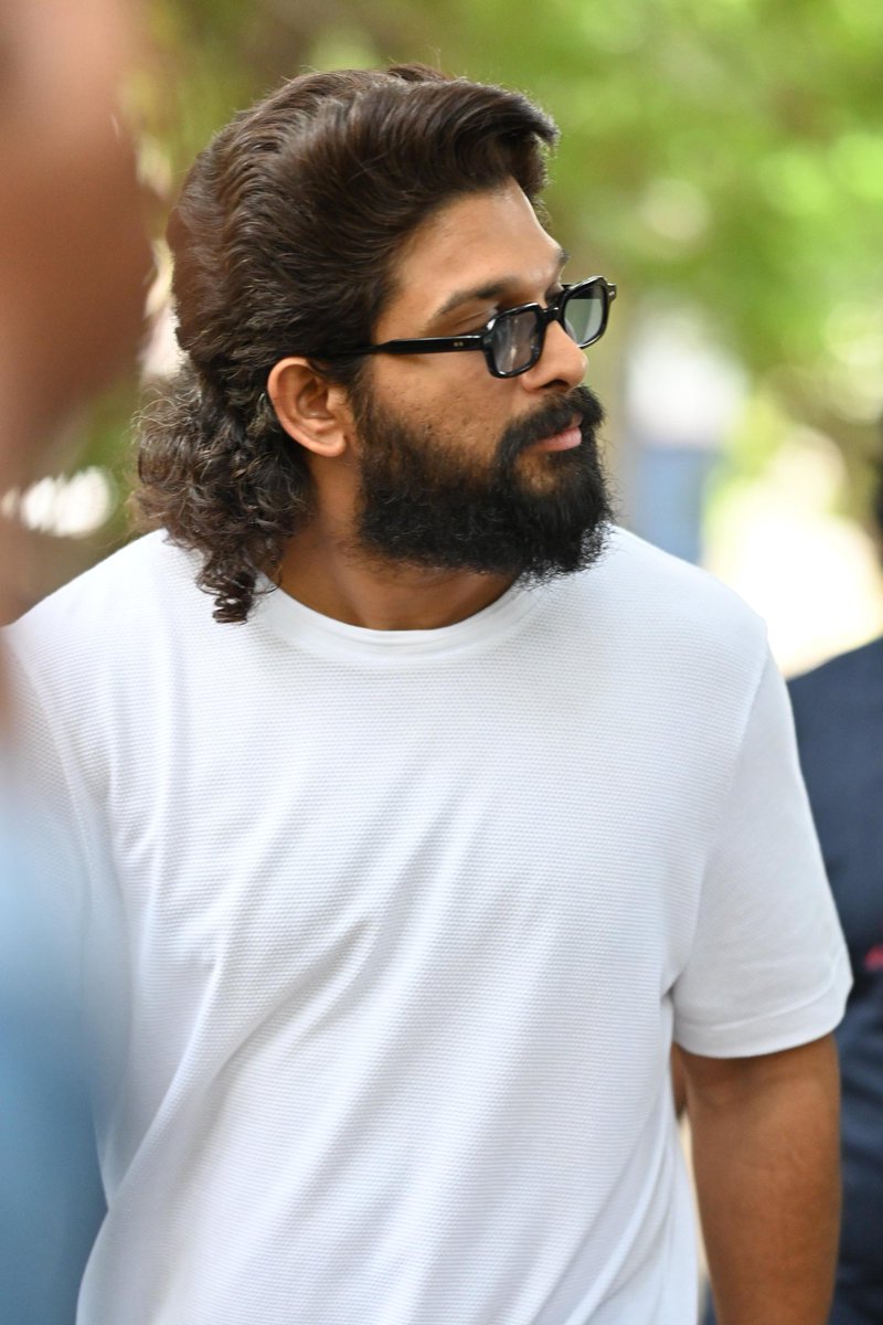 Icon Star @alluarjun snapped in a rugged yet uber cool look as he exercised his right to vote early this morning in Hyderabad!! 🗳️ #LokSabhaElections2024 #AlluArjun #Pushpa2TheRule #TeluguFilmNagar