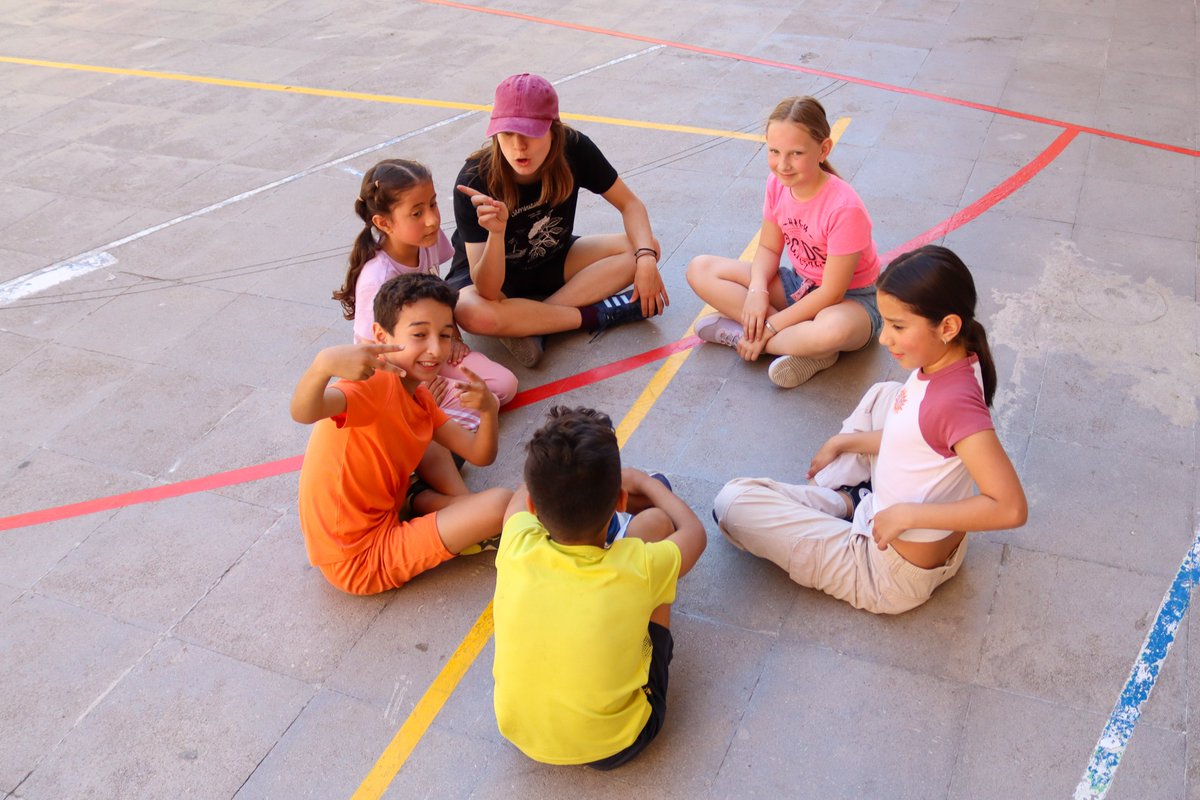 QUINA GRESCA! Els espais de lleure i socialització entre iguals per a infants i joves, són molt importants. Amb aquesta intenció, els centres socioeducatius de Camins van organitzar, dissabte passat a @epiasantantoni, la trobada “Gresca!”. Va ser tot un èxit! 🤸‍♀️