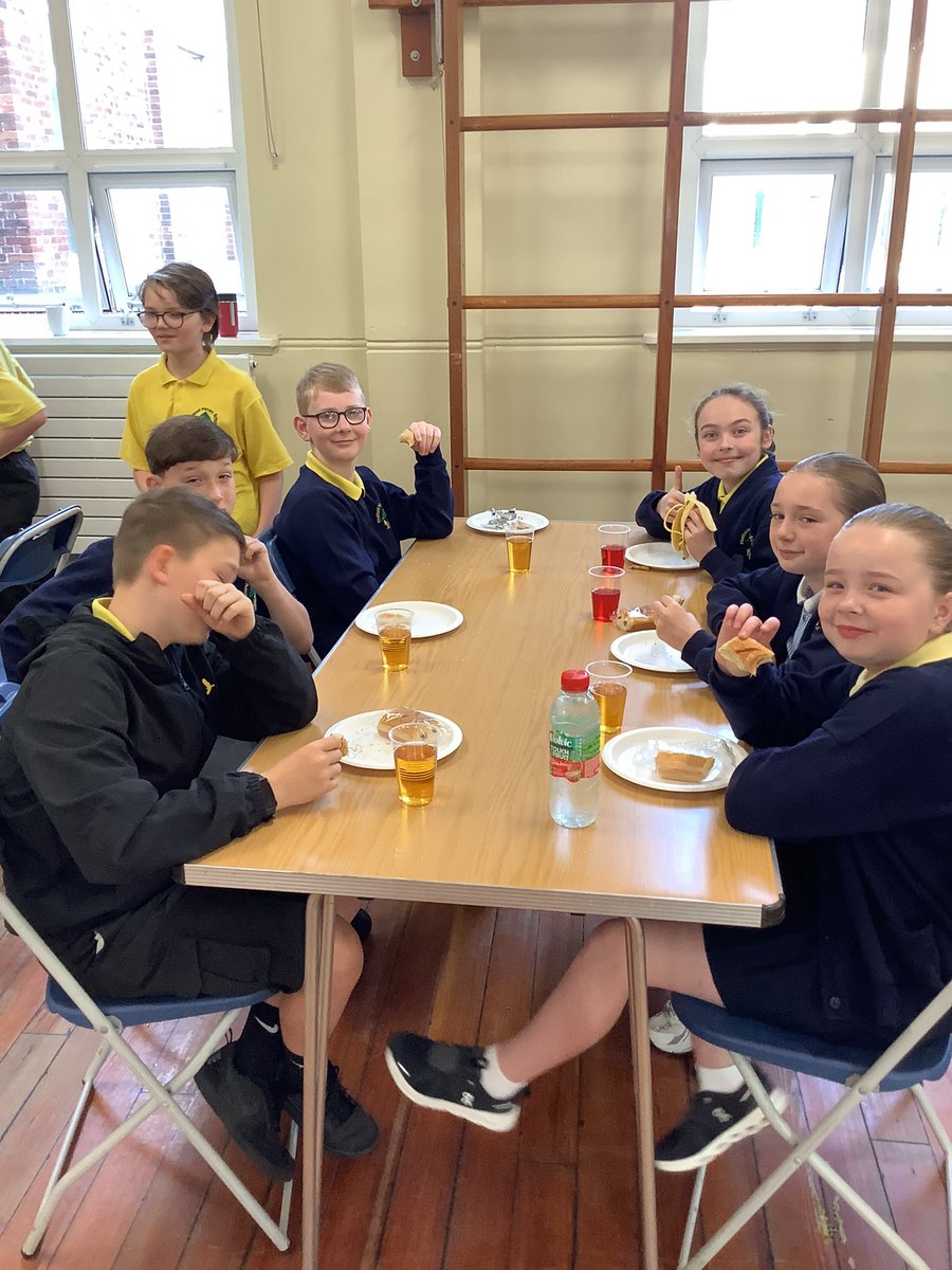 missrfry's tweet photo. Healthy breakfast and some mindful colouring this morning before our first SATS tests or the week. @PinehurstP https://t.co/CRpTvDecl2