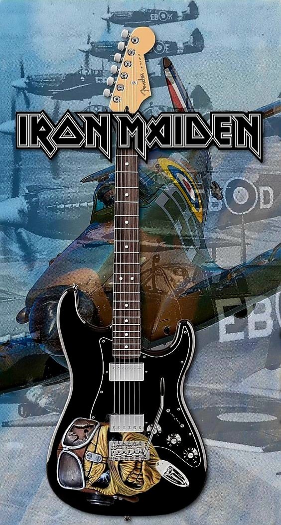 Merry Maiden Metal Music Monday Peeps! 🤘🏼❤️🎸 Have a great start to a new week 🤘🏼😊🤘🏼 Up The Irons 🤘🏼😊❤️🎸 @IronMaiden #ironmaiden #uptheirons #maidenmonday #metalmonday #musicmonday #metal #metalhead #metalfamily