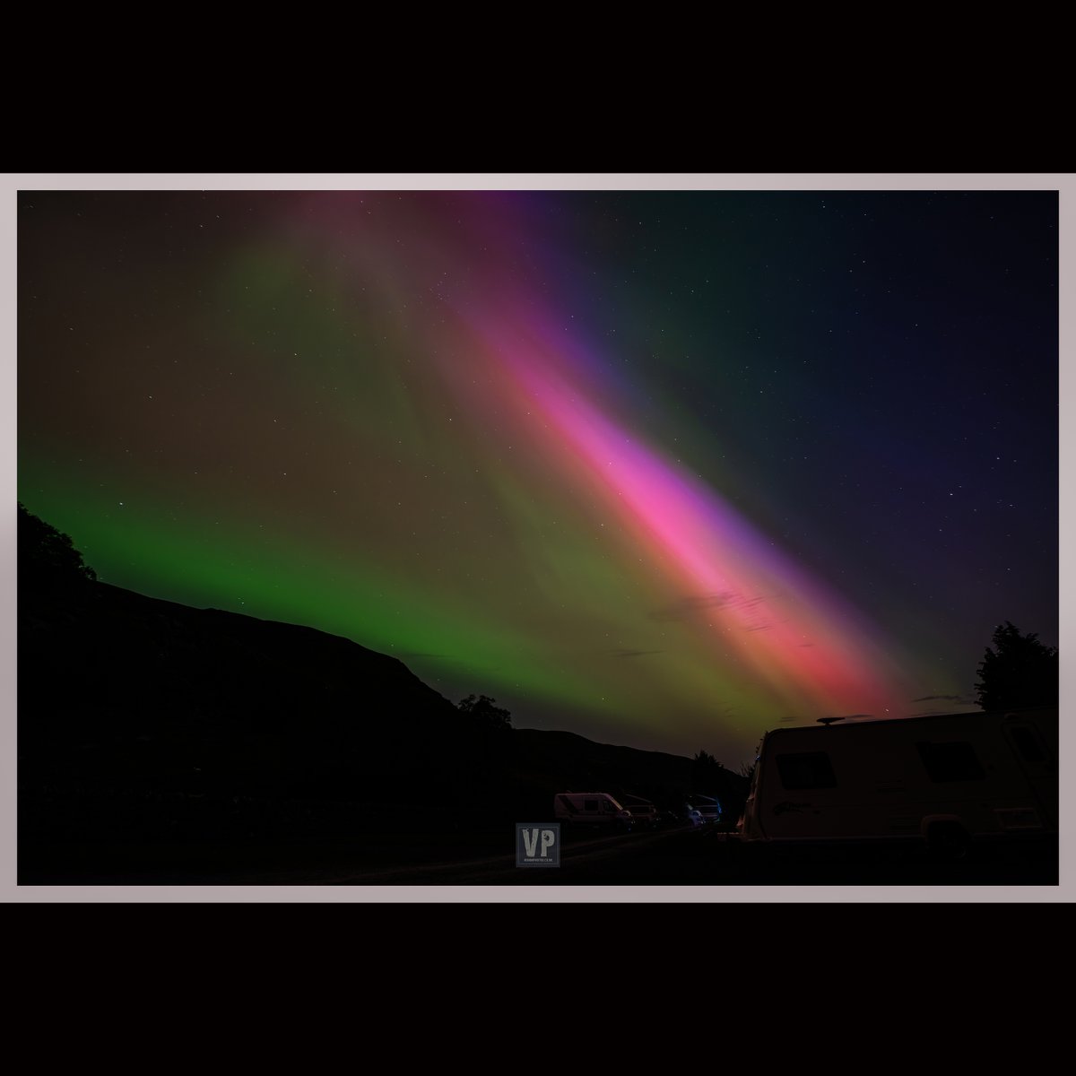 I know I'm late to the party posting these, but I took them in Snowdon and just back.
What a magical night!!

#NorthernLights #auroraborealis #llanberis #snowdonia #snowdonianationalpark #nantlle #northernlightsphotos #wales