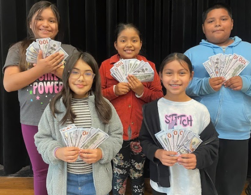 MarkTwainAISD's tweet photo. The Imagine Math 100s Club would like to welcome additional new  members!

From the 4th grade:
Violeta Ayala, Genesis Herrera, Angel Jimenez, Marily Leon, Lizbeth Ayala

From the 5th grade:
Christopher Lima
Congratulations boys and girls!! #AlvinISD #MTEroars #AllInAlvin https://t.co/3wPQayQld8