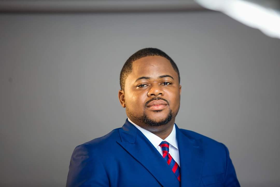 #URGENT
Bureau définitif de l'<a href="/AssembleeNatRDC/">Assemblée nationale 🇨🇩</a> :Élu de tshangu et Président de la ligue des jeunes du Congrès National Congolais, L'honorable <a href="/PatrickEshiba/">Patrick Eshiba</a> kasemuana est désigné candidat questeur Adjoint pour le compte du Regroupement politique <a href="/aacpg01/">Aacpg</a> de <a href="/MuabiluMMPius/">Muabilu Mbayu Mukala Pius</a> /USN