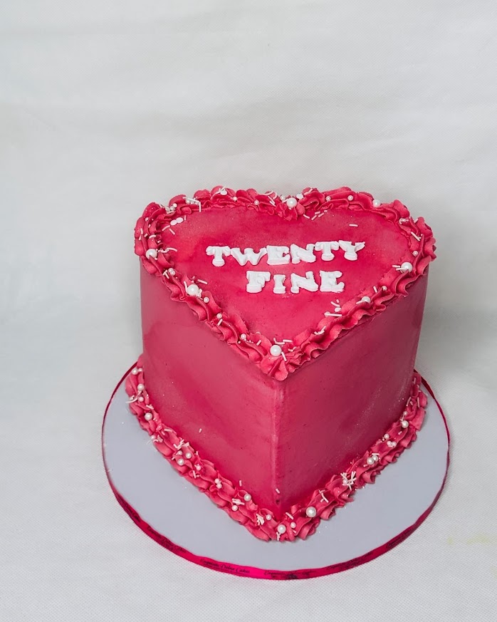 Exquisitedeluxe's tweet photo. Order your cake today. 082 5316 033 Centurion #vhuvhambadzidrive #womeninbusiness #cakes #Johannesburg https://t.co/5Da2PwQgJU