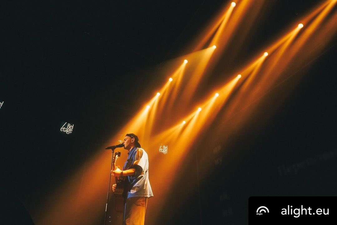 Robelighting's tweet image. At the Bel Etage Music Hall in Kyiv, Ukraine, the team from Alight created the #setdesign &amp;amp; #lightingdesign for the Karta Svitu album presentation using a rig with @Robelighting #Spikie &amp;amp; #BMFL luminaires. (📸 Andrew Kharlamov)

#robelighting #alight_eu #concertlighting