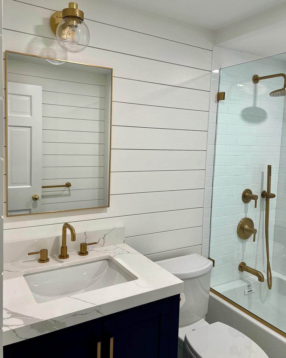 Gold doesn’t just suit a vintage look, it’s also highly stylish for the more modern bathroom. Shown is popular Metalika Narrow Collection of framed medicine cabinets, in gold. Thanks to @mcelroyinteriors for this latest customer installation. #madeintheusa