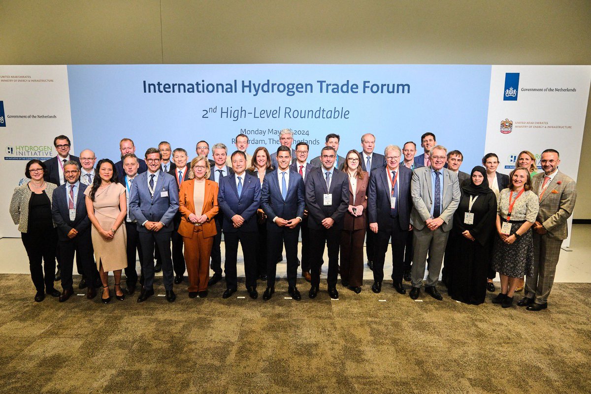 Ein klimaneutrales Österreich braucht grünen #Wasserstoff. Damit dieser Umstieg auf eine klimafreundliche Industrie bestmöglich gelingt, brauchen wir starke Partner:innen: Ich freue mich daher sehr, dass Österreich 🇦🇹 nun Mitglied im International #Hydrogen Trade Forum ist. (1/2)