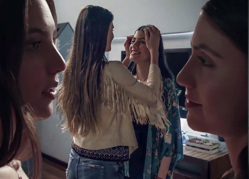 TitaTorres79's tweet photo. No sé que tengas pero me enamoras sin sentido, talvez tu forma de ser o tu forma de amar pero... sólo sé que te AMO ♥️🍑🍰🌈

JULIANTINA PARA CUANDO
#RescatemosAJuliantina
@billyrovzar @bardasano @lasestrellas @Televisa @VIX #EllasEnVix

#Juliantina #JuliantinaVive 🦋 https://t.co/0vunQEreI8