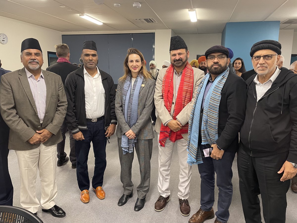 The @AhmadiyyaVIC multicultural event held “Multicultural Unity & Diversity Celebration” at Hallam. The event was to support the federated based model & participation of the local communities which could raise & address the migrants issues and build trust @JulianHillMP