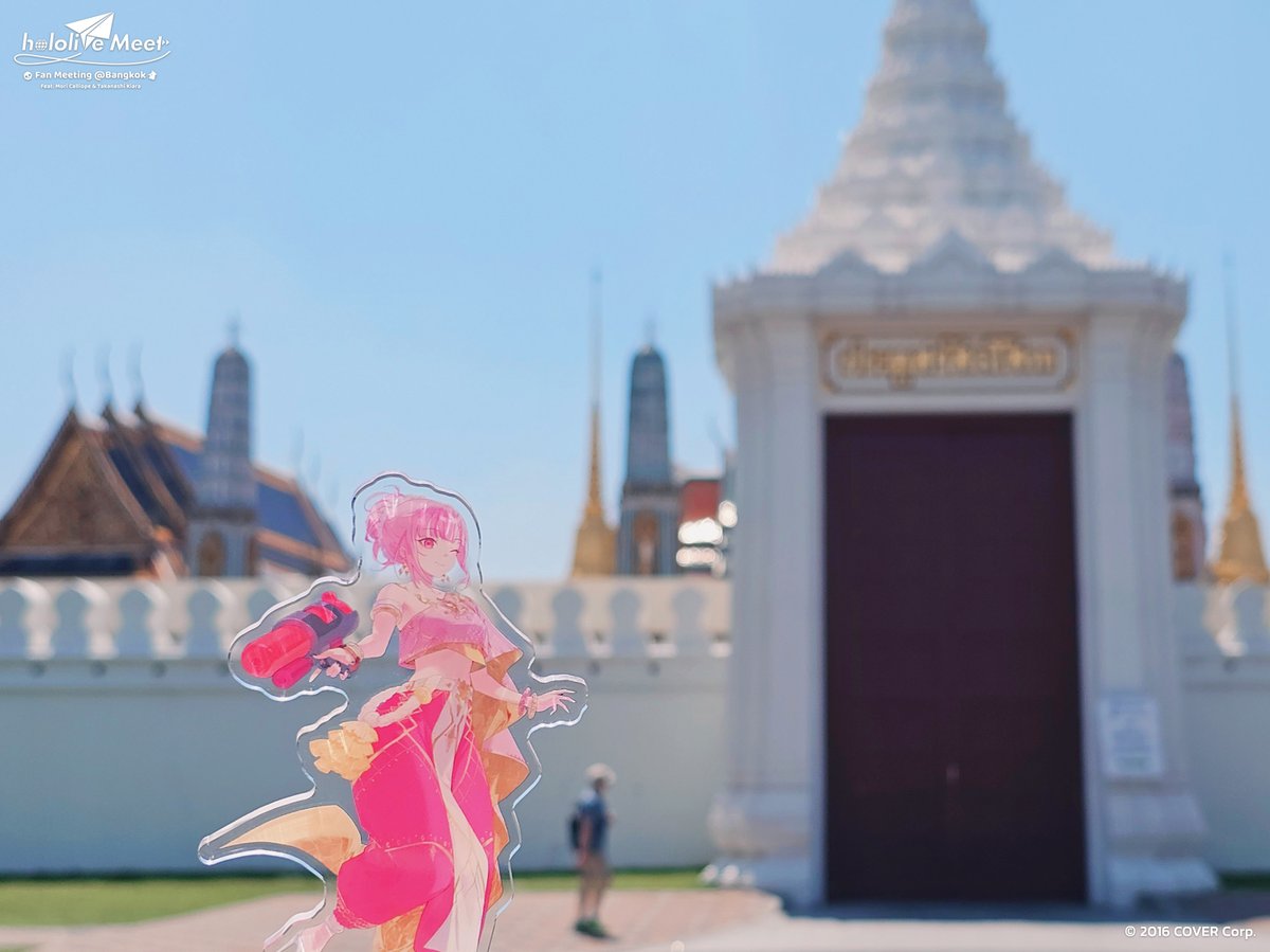 holoSongkran24's tweet photo. แฟนคลับชาวไทย มาโชว์สแตนดีกันหน่อย! 💀🐔
(English Below)

ได้ของกันแล้วยัง?
ตั้งโชว์ไว้ในห้องกันไหม?
วันนี้เราขอชวนแฟนคลับทาคาโมริชาวไทยมาโชว์แสตนดี Mori Calliope และ Takanashi Kiara กัน จะถ่ายรูปบ้านเกิด หรืออาหารไทยก็ได้นะ!

มาอวดกันที่ใต้โพสต์นี้ หรือที่ #holoSongkran24 ได้เลย https://t.co/xDIQwYfLRz
