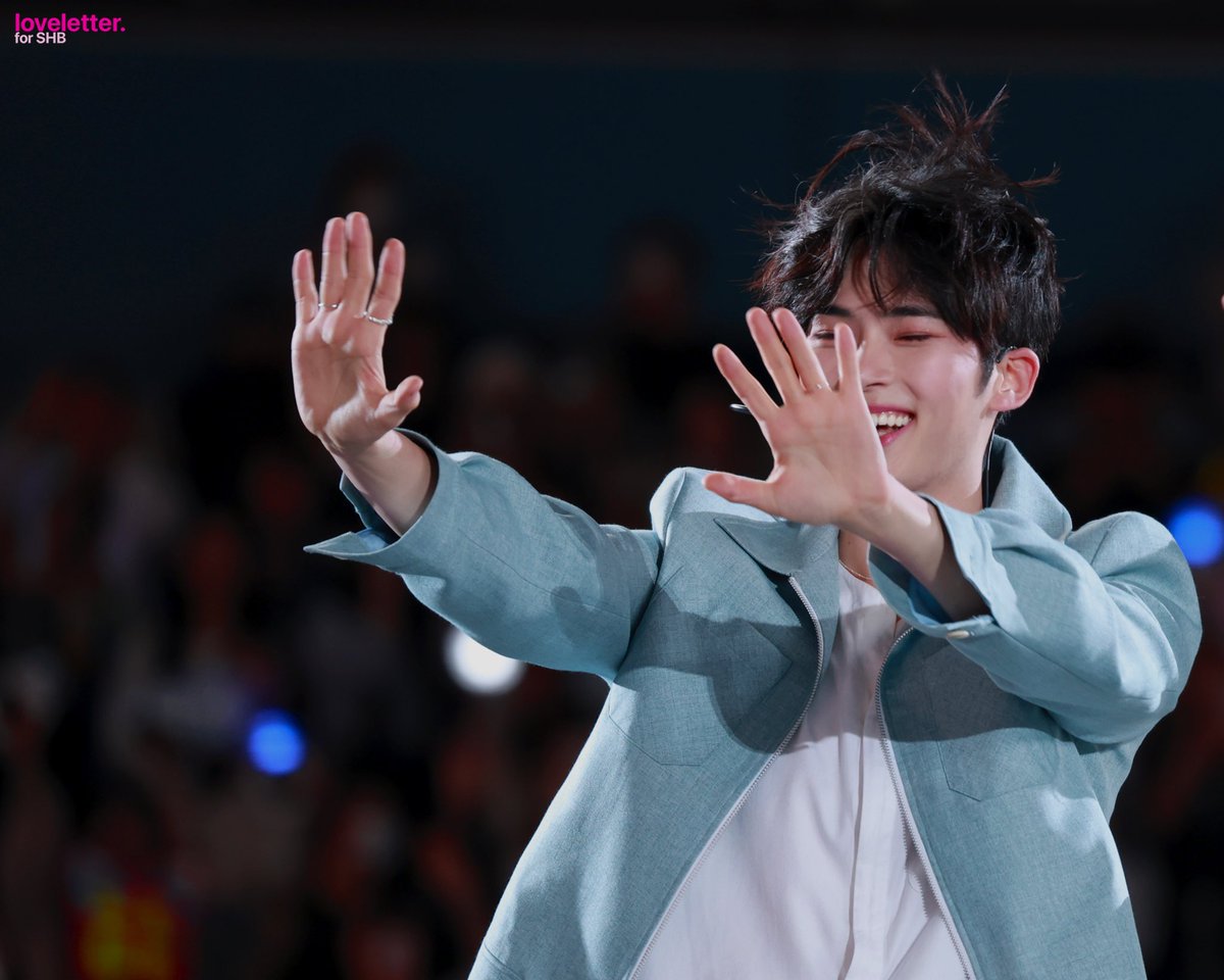 loveletter_shb's tweet photo. 240511 KCON JAPAN
HD 💌

어떻게 너를 사랑하지 않을 수가 있겠어

#성한빈 #SUNGHANBIN #제로베이스원 #ZEROBASEONE #ZB1 https://t.co/njyWIiXka1