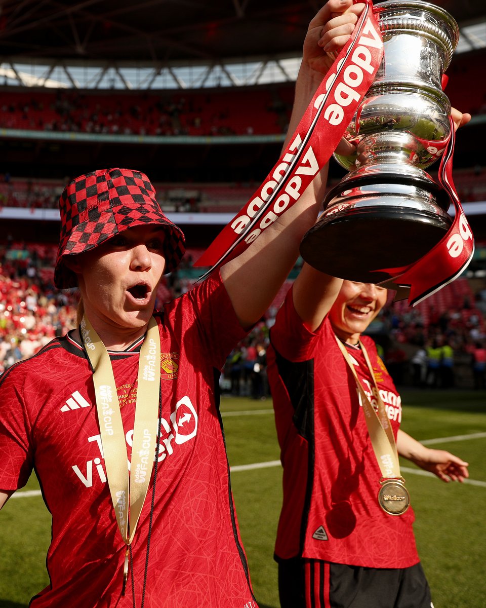 Just @AoifeMannion_ loving life with her bucket hat 🪣🔥

#MUWomen || #WomensFACup