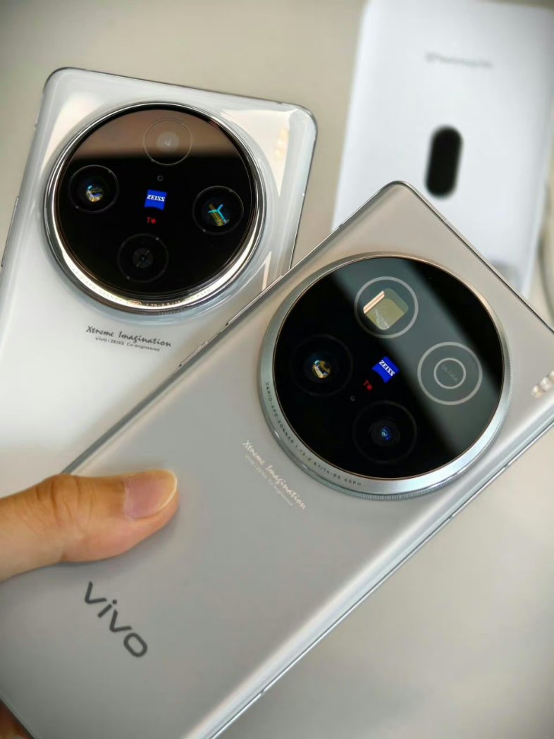 I don't need the Vivo X100 Ultra! I don't need the Vivo X100 Ultra! I don't need the Vivo X100 Ultra! I don't need the Vivo X100 Ultra! I don't need the Vivo X100 Ultra! I don't need the Vivo X100 Ultra! . . . . I *NEED* THE VIVO X100 ULTRA! I wish it was globally available 🥲