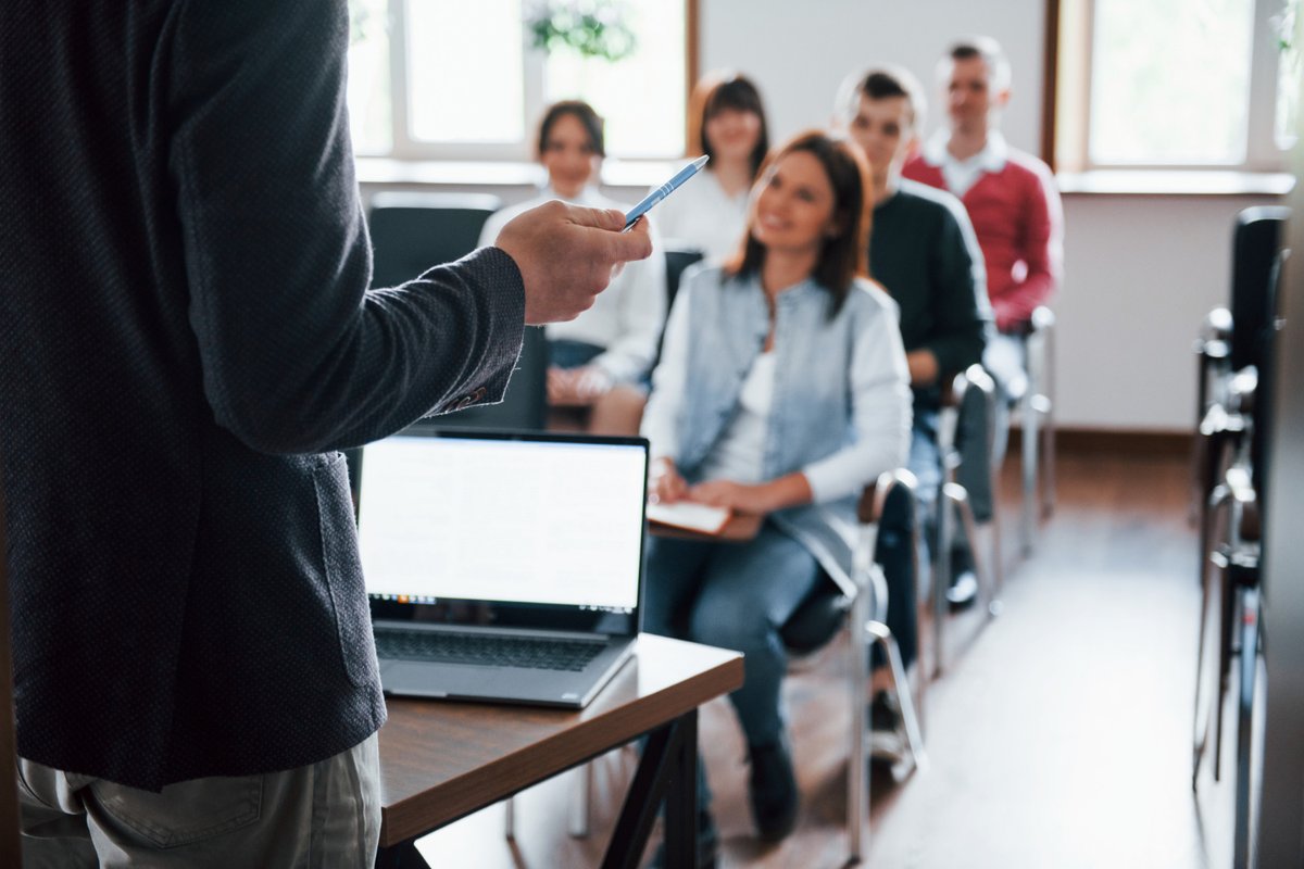 À partir de l’année universitaire 2025/26, 5 nouvelles chaires franco-allemandes pourront être soutenues par l’UFA.

🎯Pour développer et renforcer la recherche ainsi que les enseignements dans le contexte 🇫🇷 🇩🇪

❗soumission de candidatures : 30/06/2024
dfh-ufa.org/fr/vous-etes/e…