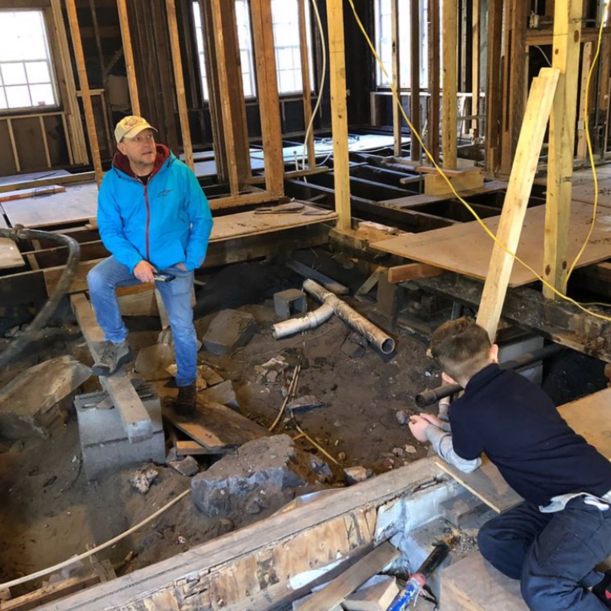LMKpod's tweet photo. New today…Shanti Cooper-Tronnes and David Tronnes
After a whirlwind romance, David and Shanti moved into a historic home in Orlando,that David had purchased. A major home renovation resulted in the couple being displaced from their home for over 2 years. https://t.co/6x9dLHMUN4 https://t.co/XNpUOGC9VY