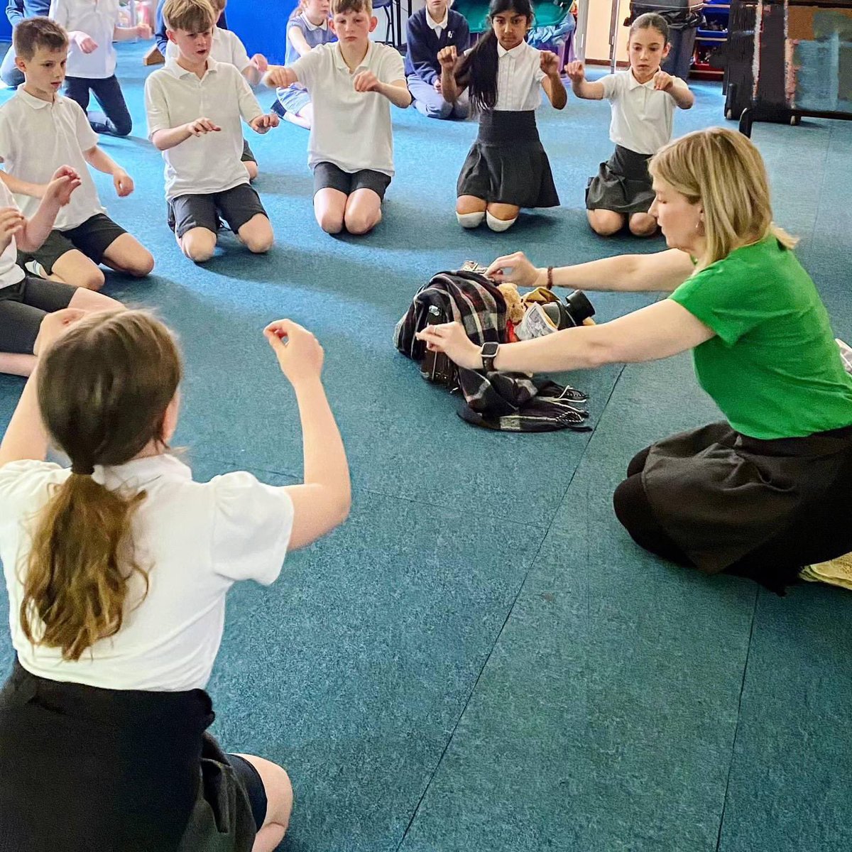 Year 5 pupils used a wide range of techniques in their drama session last week, exploring the emotional subject of the evacuation of children during World War Two. Our children thoroughly engaged with the session, and produced some brilliant work @TheatriKidsUK