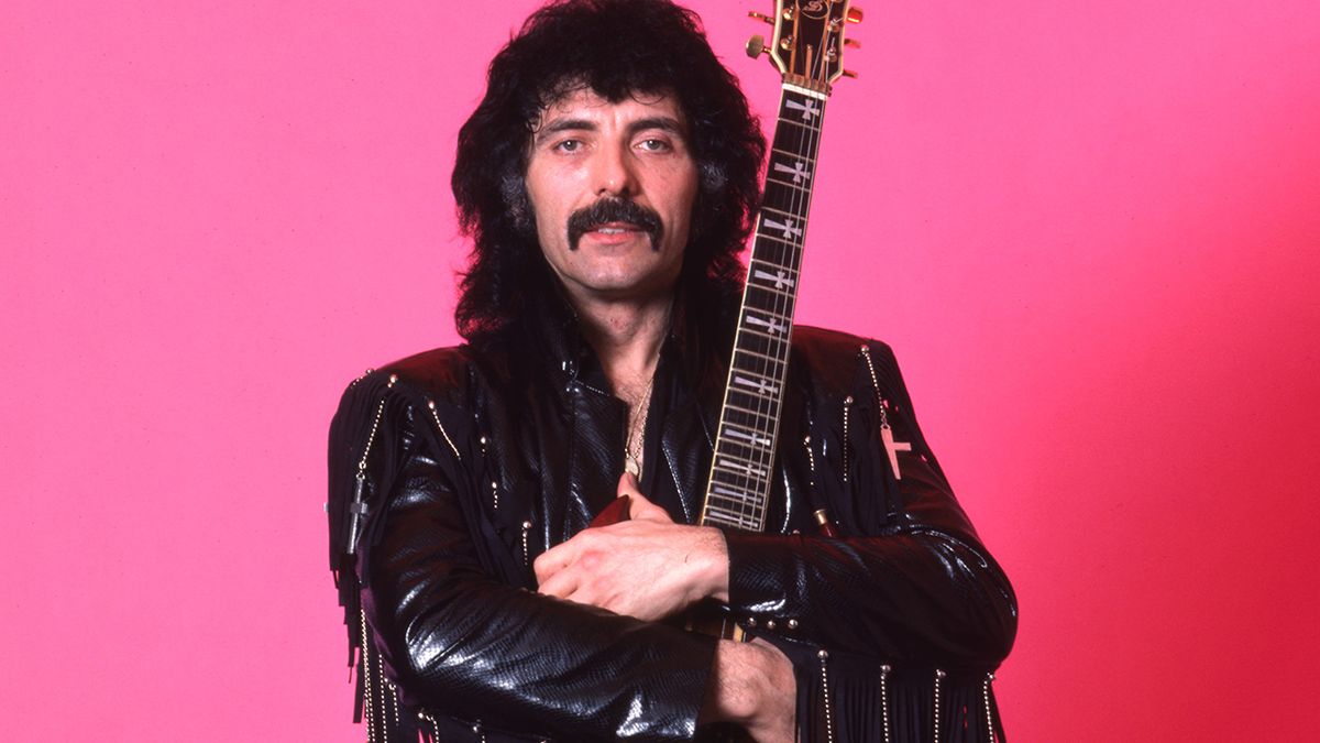 “There’s the Ozzy thing and the Ronnie thing, and then there’s this”: Black Sabbath’s “lost era” didn’t have Ozzy Osbourne or Ronnie James Dio – but it featured some of Tony Iommi’s best guitar playing trib.al/0qME8qy