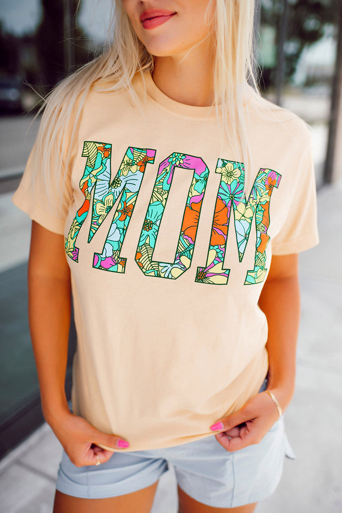 JTFrugalFashion's tweet image. Celebrate mom with style! 🌸 Our Khaki MOM Floral Letter Print T-Shirt is perfect for any occasion. Comfort meets chic - available in all sizes. Shop now: bit.ly/3QHHKf6 #Motherhood #FashionLove #StyleForMoms #TrendyTees