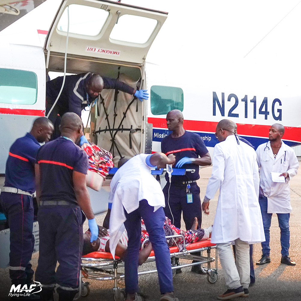 MAF Guinea participated in efforts following a tragic bus crash on April 24 which killed 16 and left more than 50 others injured. MAF flew 7 patients to the capital of Conakry on two separate flights, where they could receive the specialised medical treatment they required.
